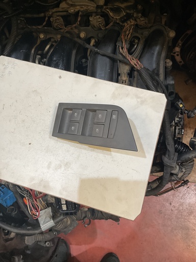 [Sin referencia] Botonera eleva lunas izquierda saab 9-5 ‘10