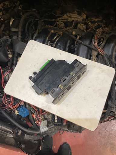 [30658116] Botonera eleva lunas izquierda volvo s60 '02