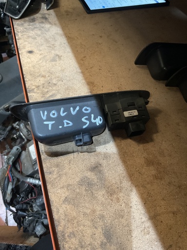 [30638710] Botonera eleva lunas tras. derecha volvo s40 '01