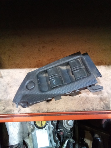 [1961E1] Botonera eleva lunas izquierda honda civic '04