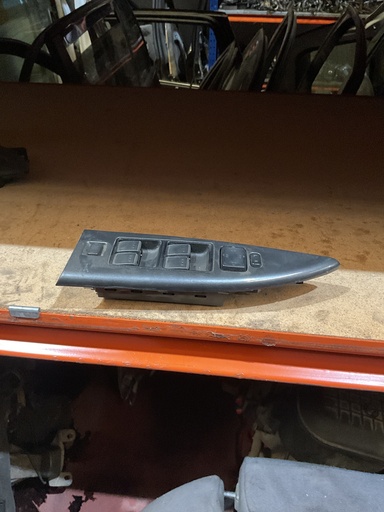 [K0021] Botonera eleva lunas mazda 5 '05