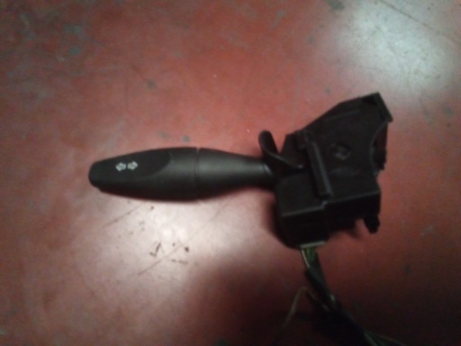 [SIN REFERENCIA] Mando de intermitentes ford focus '03