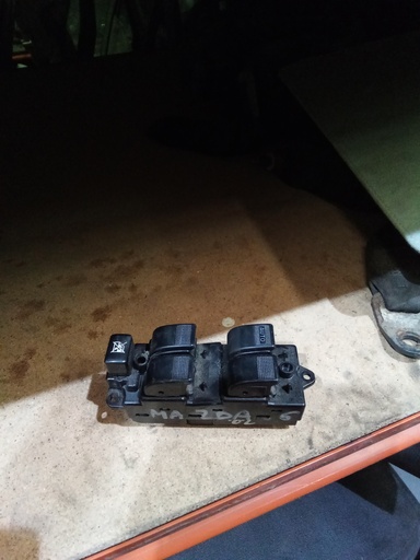 [Sin referencia] Botonera eleva lunas mazda 6 '02