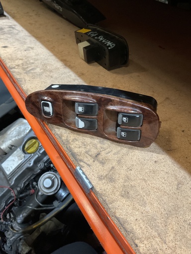 [Sin referencia] Botonera eleva lunas kia shuma ‘00