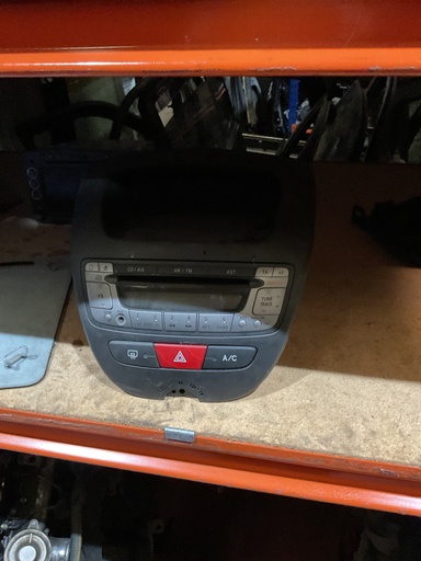 [861200H010] Radio toyota aygo ‘02