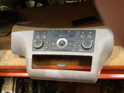 [28395BU700] Radio nissan almería tino ‘03
