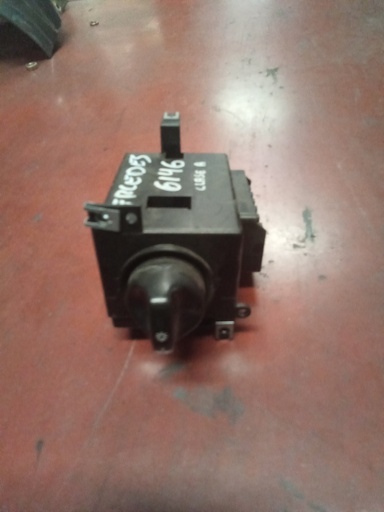 [1685450104] Mando de luces mercedes w168 '06