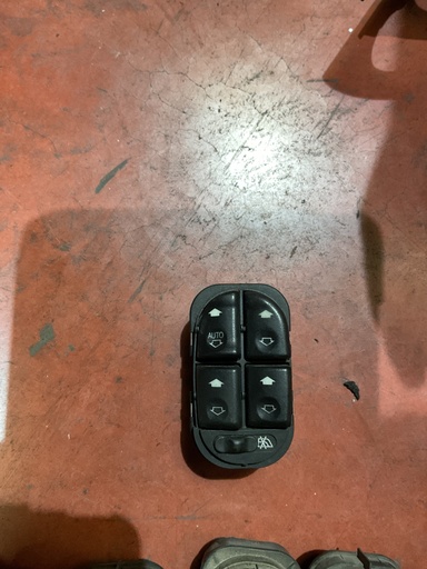 [03161701] Botonera eleva lunas ford mondeo ‘99