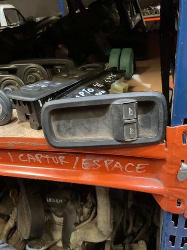 [8A6T14A132AC] Botonera eleva lunas ford fiesta ‘10