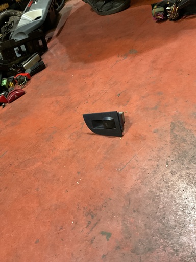 [Son referencia] Botonera eleva lunas derecha audi a6 ‘00