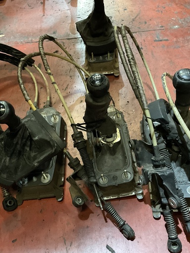 [6Q0711096] Palanca cambios 5vel. seat ibiza ‘04