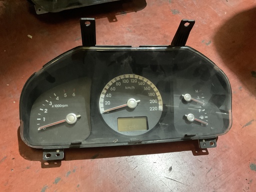 [0031F011] Cuadro instrumentos kia sportage ‘07
