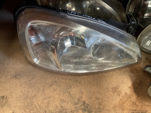 [13115007L] Faro derecho opel Corsa c
