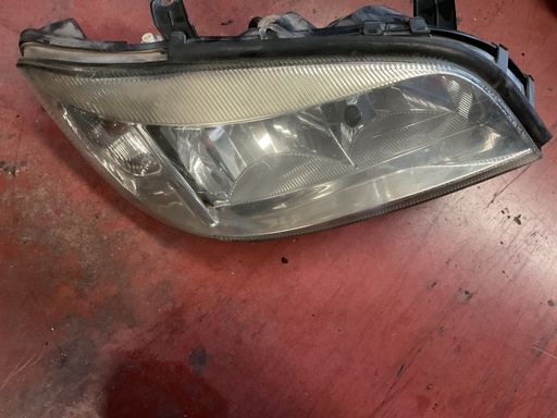 [Sin referencia] Faro derecho opel zafira a