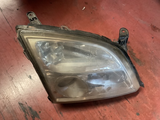 Faro derecho opel vectra c fondo blanco