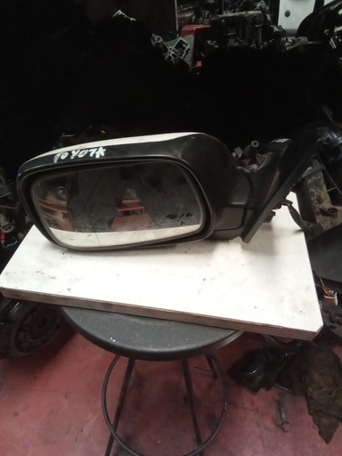 [015440] Retrovisor izquierdo toyota avensis '98