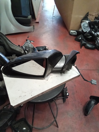 Retrovisor izquierdo nissan primera '04