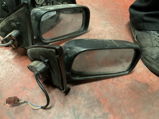 [02004] Retrovisor derecho nissan almera ‘05