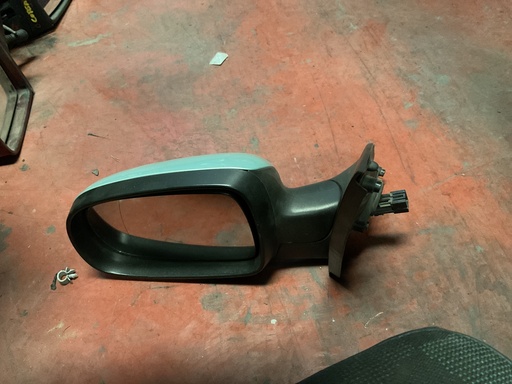 [010678] Retrovisor izquierdo opel Corsa c ‘04