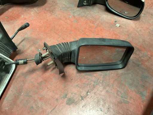 [00765] Retrovisor derecho manual peugeot 405 ‘93