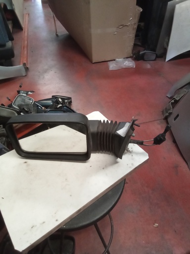 Retrovisor izquierdo manual peugeot 308 '86