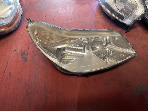Faro derecho citroen c5 2004