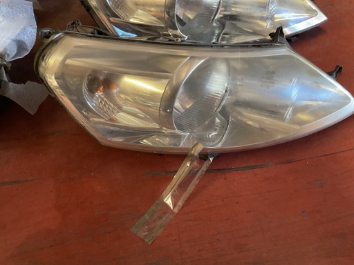 Faro derecho citroen jumpy 2007