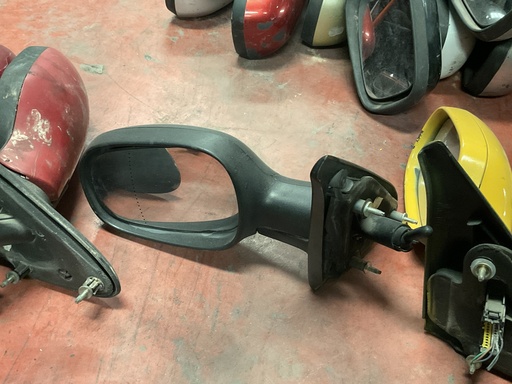 [010125] Retrovisor izquierdo manual renault megane ‘97