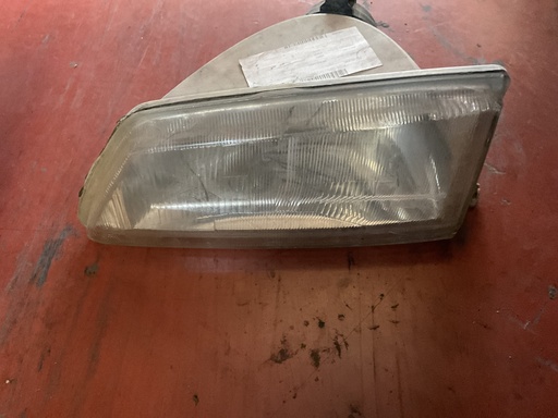Faro izquierdo peugeot 106 1996
