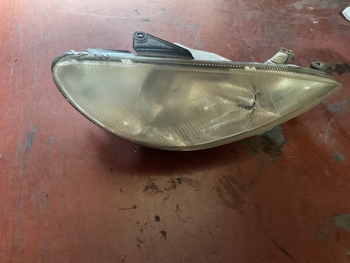 Faro derecho peugeot 206