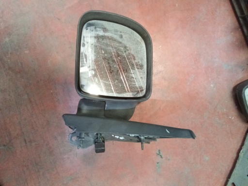 [010398] Retrovisor izquierdo renault kangoo '98
