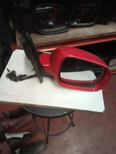 [010515] Retrovisor derecho manual volkswagen lupo '98