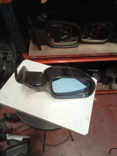[020514] Retrovisor derecho volkswagen passat '00