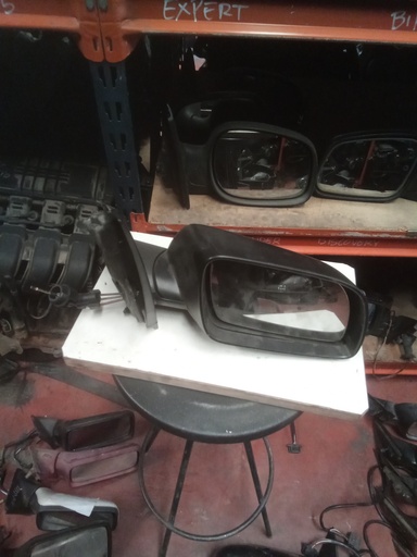 [015858] Retrovisor derecho manual volkswagen polo '05