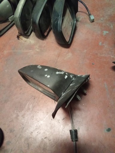 [024042] Retrovisor derecho manual ford fiesta '00