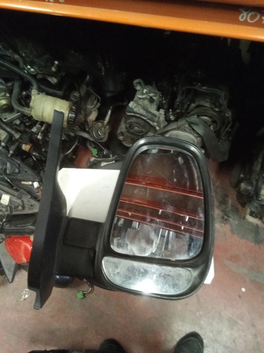 Retrovisor derecho ford Transit '01