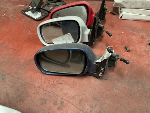 [014003] Retrovisor izquierdo manual daewoo nexia ‘96