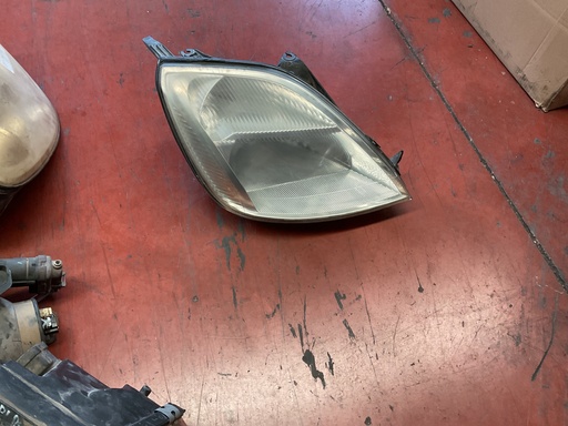 Faro derecho Ford Fiesta 2004