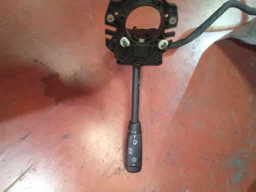 [SIN REFERENCIA] Mando de limpiaparabrisas mercedes w124 '98