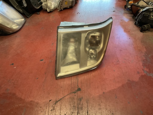 Faro derecho Ford Transit 2009