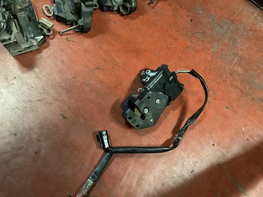 [Sin referencia] Cerradura delantera izquierda rover 25 ‘03