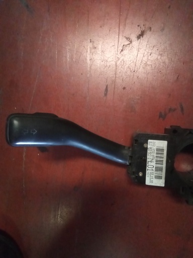 [4B0953503E] Mando de limpiaparabrisas volkswagen bora '99