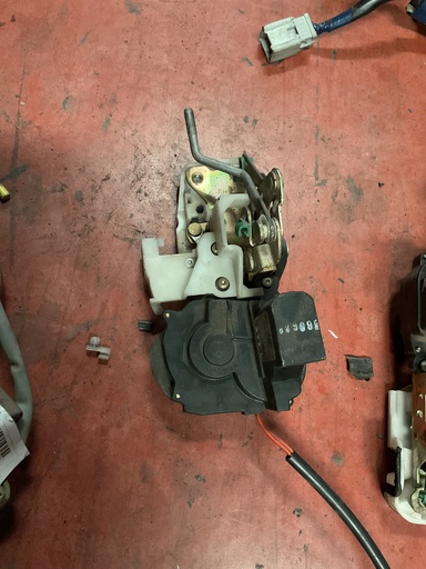 [Sin referencia] Cerradura delantera derecha rover 420 ‘99