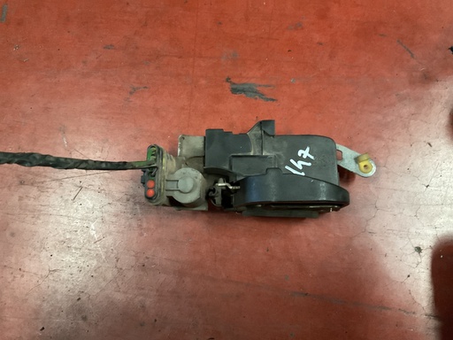 [Sin referencia] Cerradura trasera derecha alfa 147 ‘00