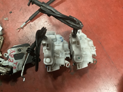 [Sin referencia] Cerradura trasera izquierda alfa 156 ‘05