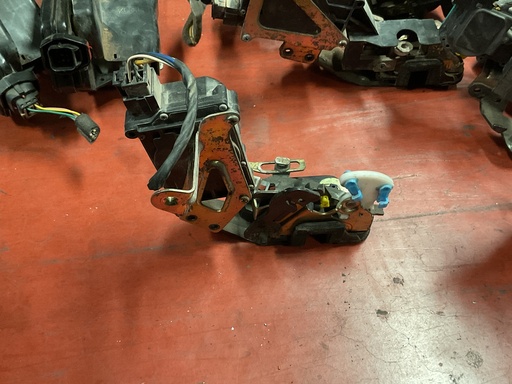 [Sin referencia] Cerradura trasera derecha hyundai accent ‘01