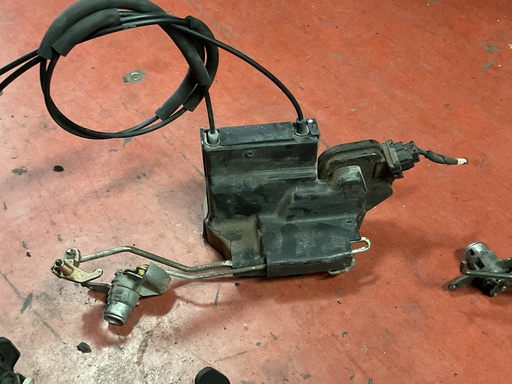 [Sin referencia] Cerradura delantera derecha hyundai accent ‘01