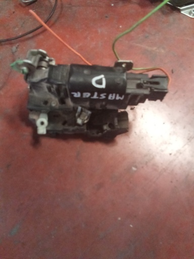 Cerradura delantera derecha Renault Master '04