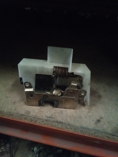 Cerradura delantera derecha Renault scenic I '98