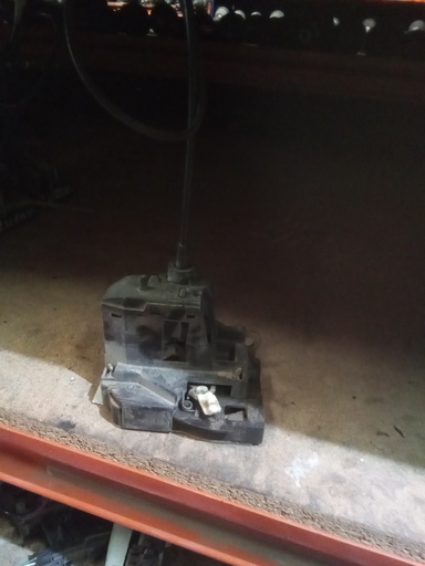 Cerradura trasera derecha Renault scenic I '03